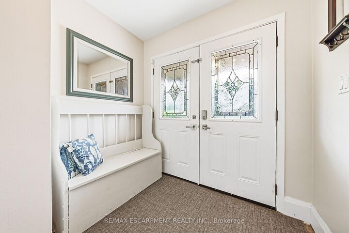 Property Photo: 364 Fennell Avenue W ON L9C 1G4