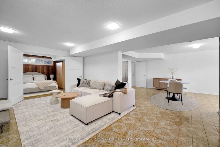 Property Photo: 49 Sylvadene Parkway Lower ON L4L 2M5
