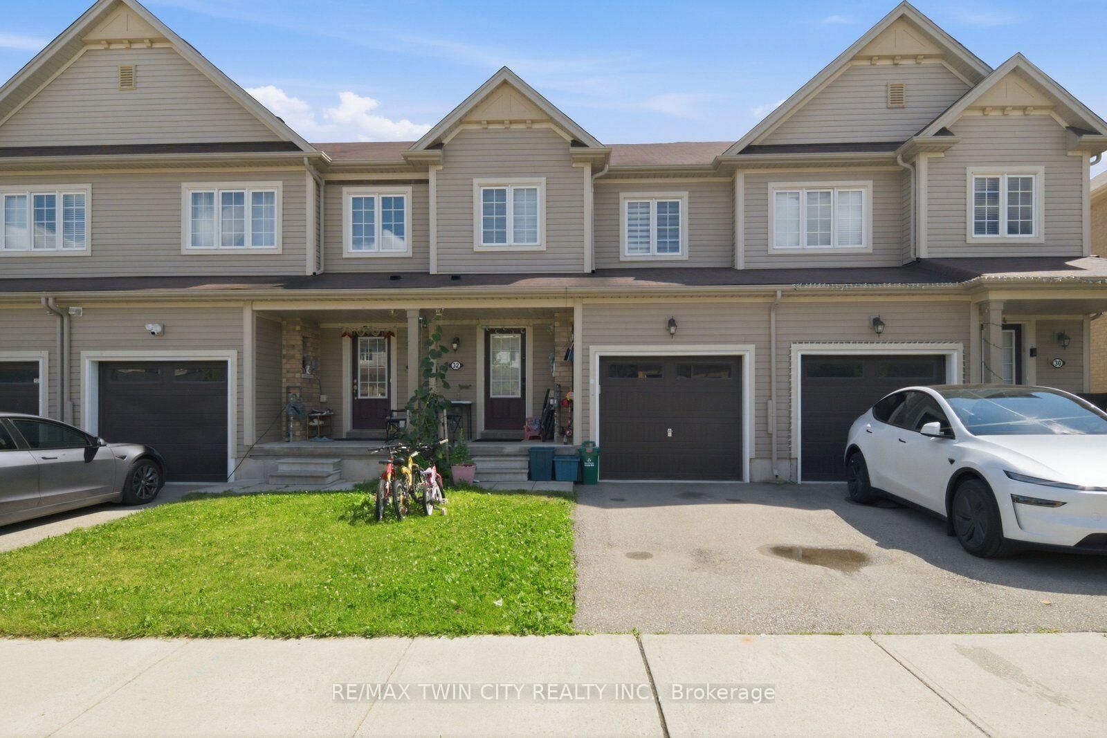 Property Photo: 32 Cole Crescent ON N3T 0P4