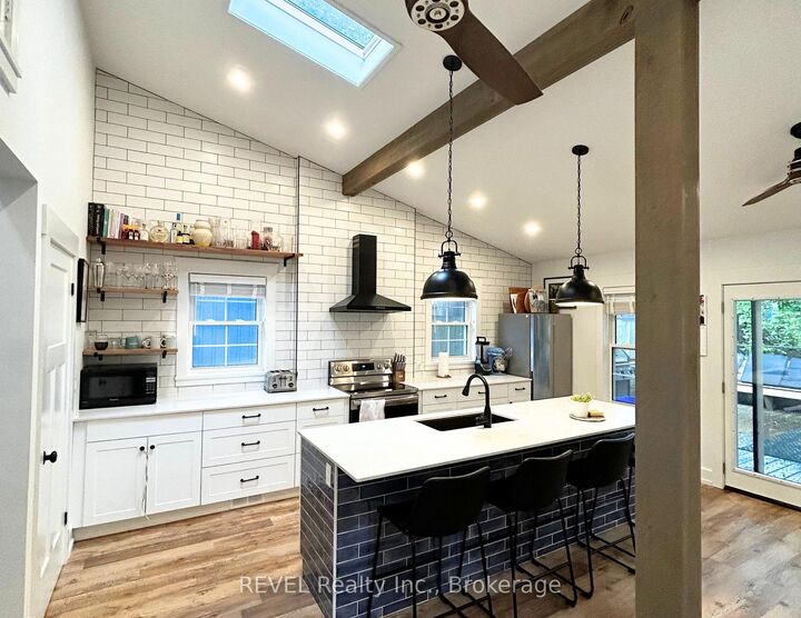 Property Photo:  399 Elmwood Avenue  ON L0S 1B0 