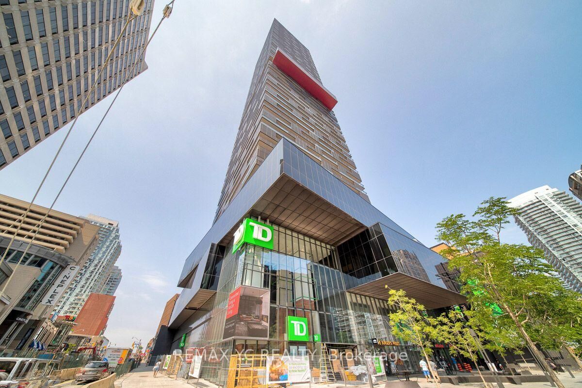 Property Photo: 8 Eglinton Avenue E 4812 ON M4P 1A6