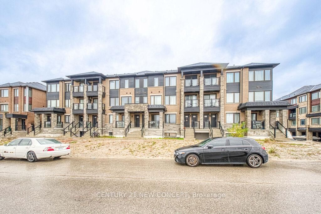 Property Photo:  32 Magnolia Lane  ON L9J 0N9 