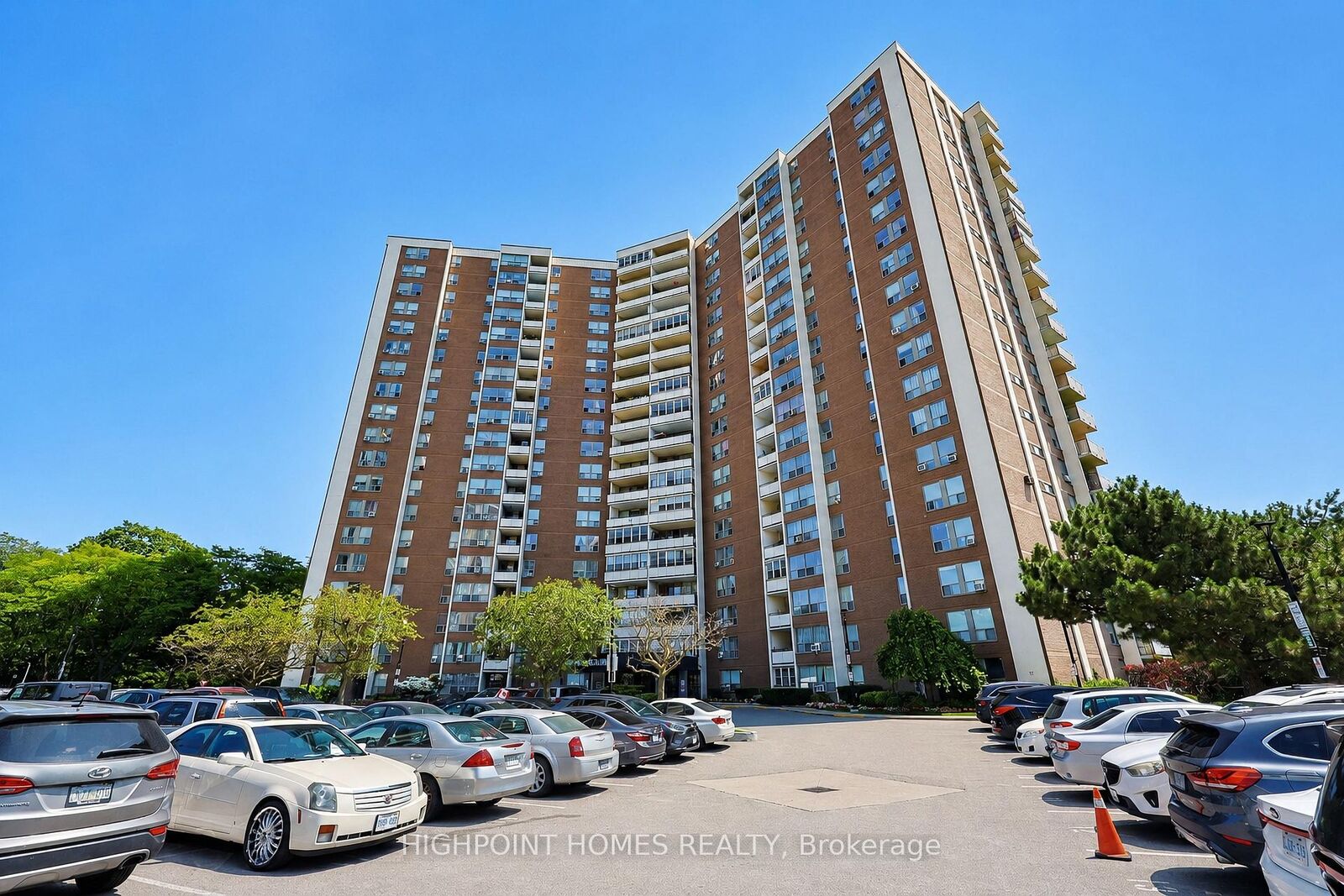 Property Photo: 60 Pavane Link Way NE 301 ON M3C 1A1