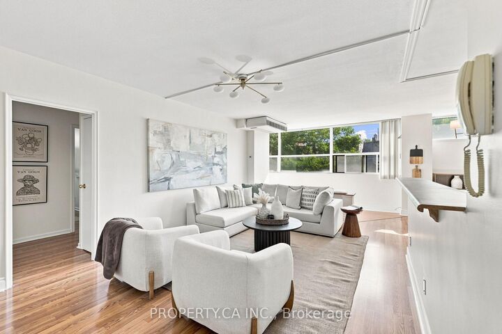 Property Photo: 60 Montclair Avenue 202 ON M5P 1P7