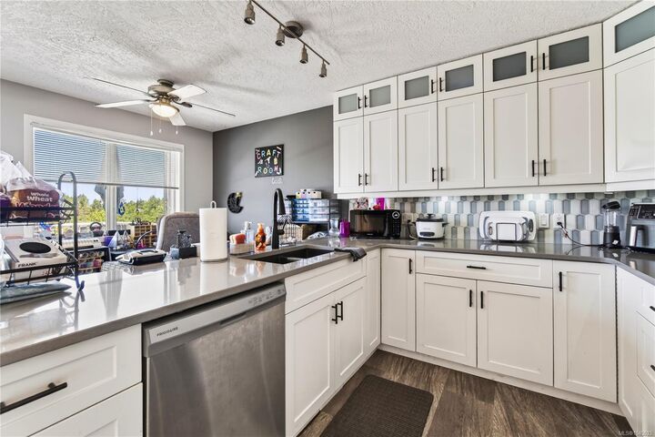 Property Photo: 4346 Gulfview Dr BC V9T 6K4