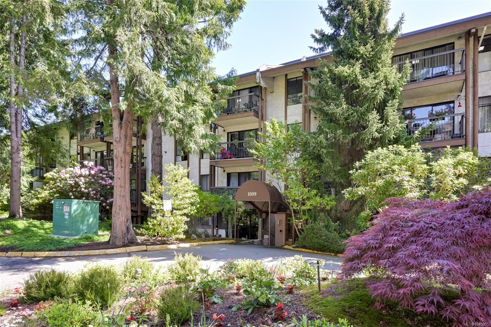 Property Photo:  1009 McKenzie Ave #409  BC V8X 4B1 