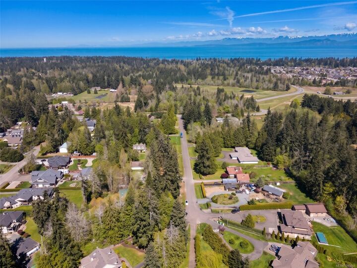 Photo de la propriété:  Lot 20 Robin Pl  BC V9K 2P4 