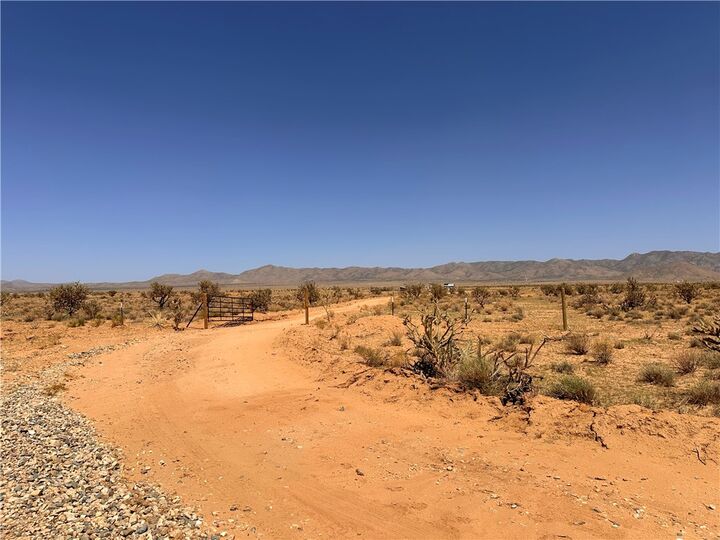 Property Photo:  0000 N Alamosa Rd  AZ 86401 