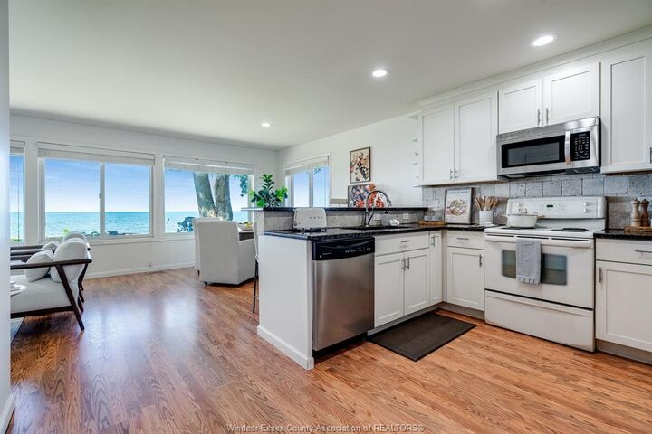 Property Photo: 391 Erie Aire Beach Road ON N0R 1G0
