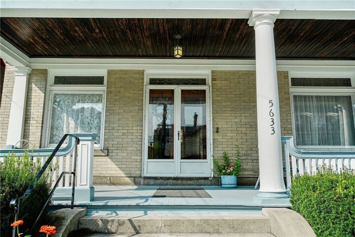 Property Photo:  5633 Elgin  PA 15206 
