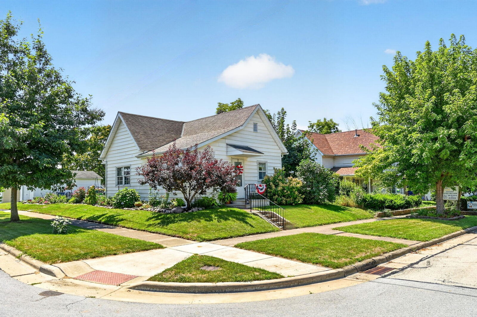Property Photo: 937 Hendricks Avenue OH 45885