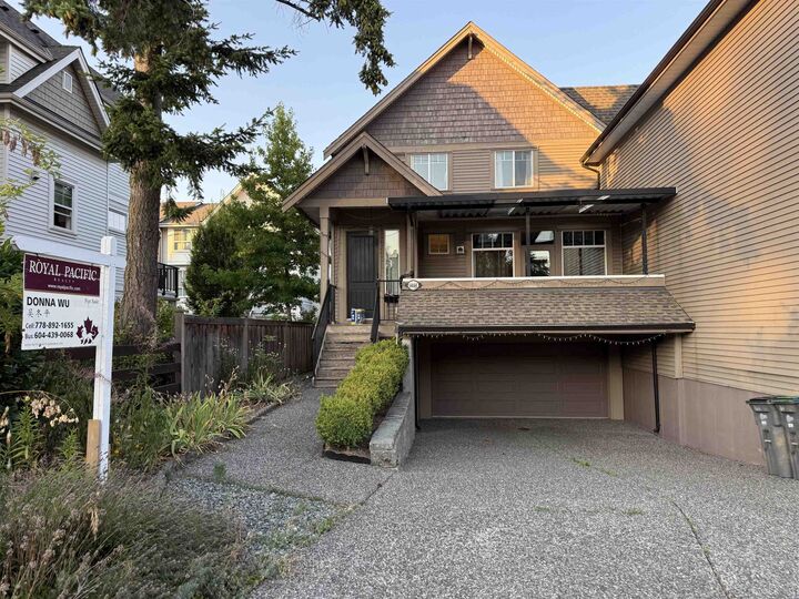 1664 King George Boulevard — photo 1