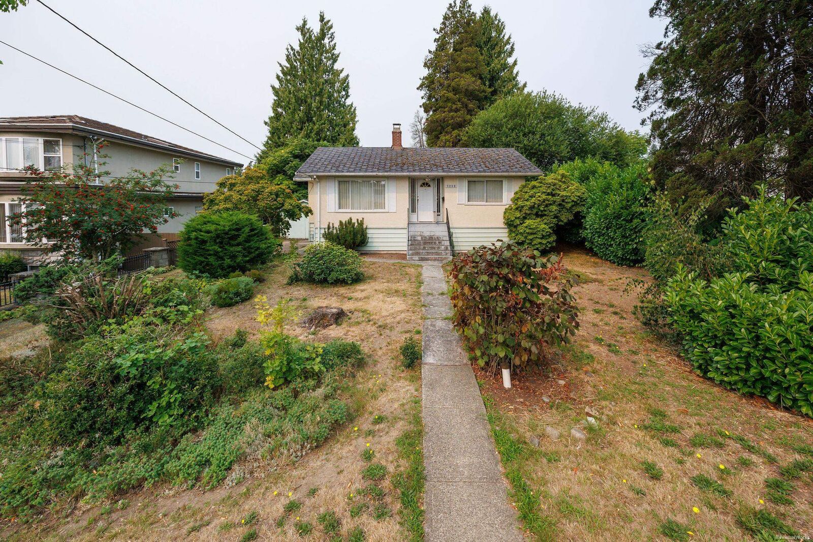 Property Photo: 7289 Dow Avenue BC V5J 3X3