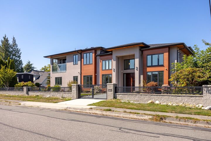 3291 Ullsmore Avenue — photo 1