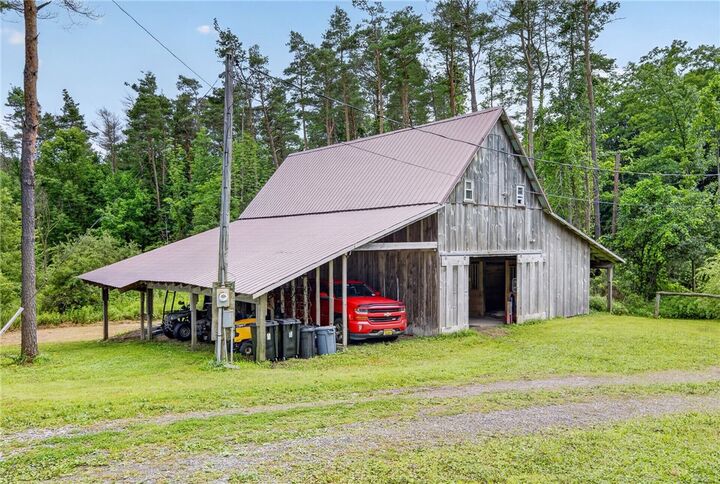 Property Photo: 194 Bossard Road NY 13073