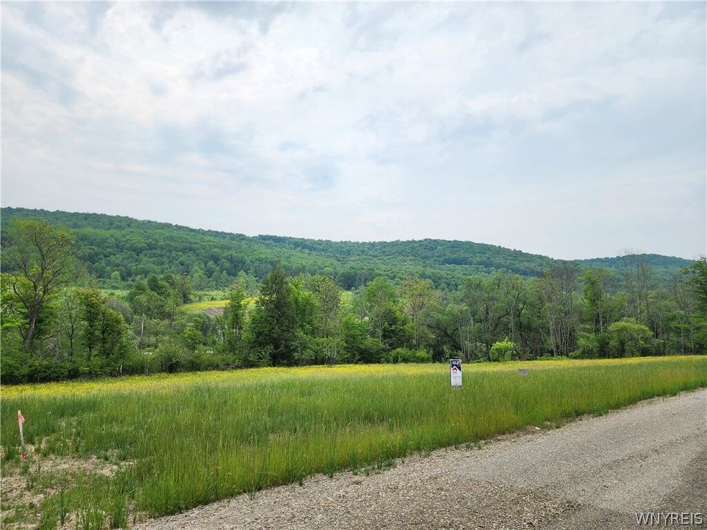 Property Photo:  13 Sundance Road  NY 14731 