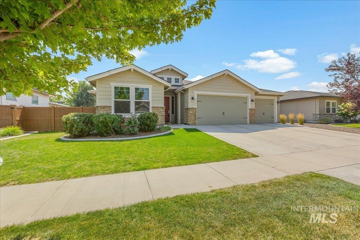 Property Photo:  2399 E Mores Trail Drive  ID 83642 
