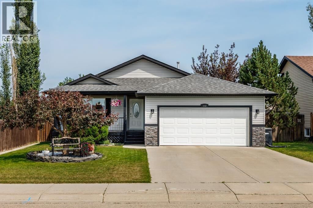 Property Photo: 112 Hillview Drive AB T1P 1Z6
