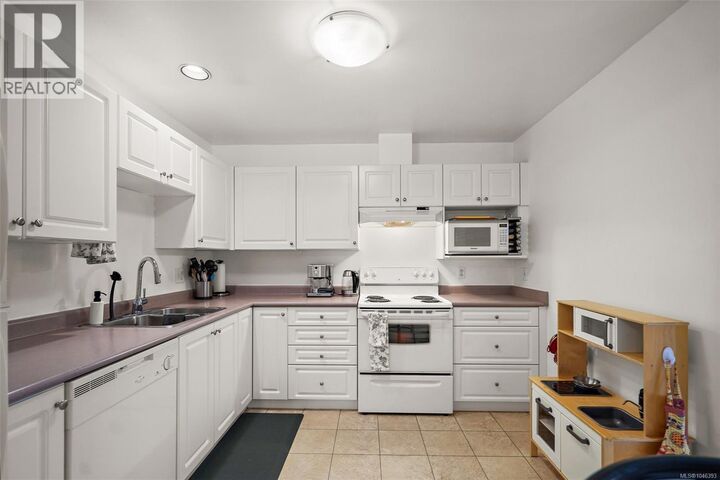 Property Photo:  3400 Quadra Street 306  BC V8X 1G6 