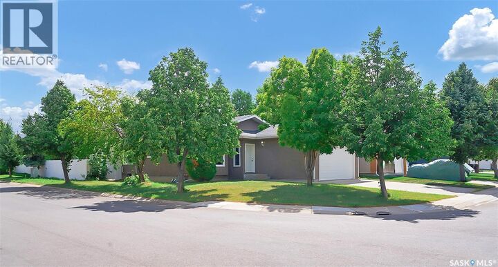 Property Photo:  303 Haslam Crescent  SK S7S 1E4 