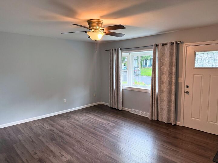 Property Photo:  7 E Alhambra Dr  MO 65203 