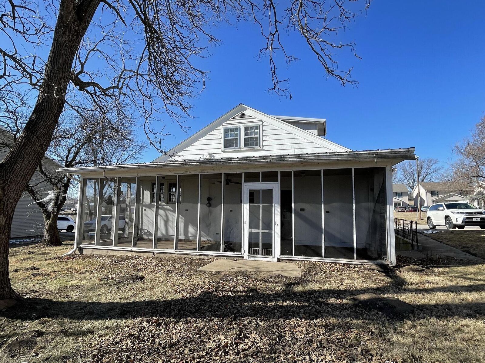 Property Photo:  902-906 S Sheridan St  MO 63501 