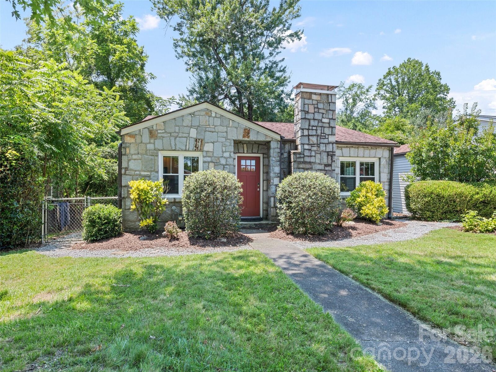 Property Photo: 1909 Arlington Place NC 28791