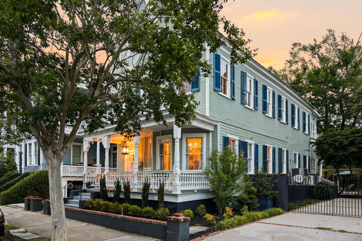 Property Photo: 6 Rutledge Avenue SC 29401