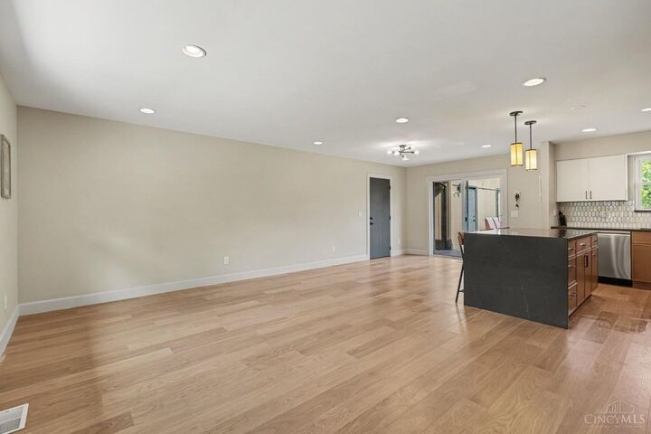 Property Photo:  6576 E Knollwood Circle  OH 45140 