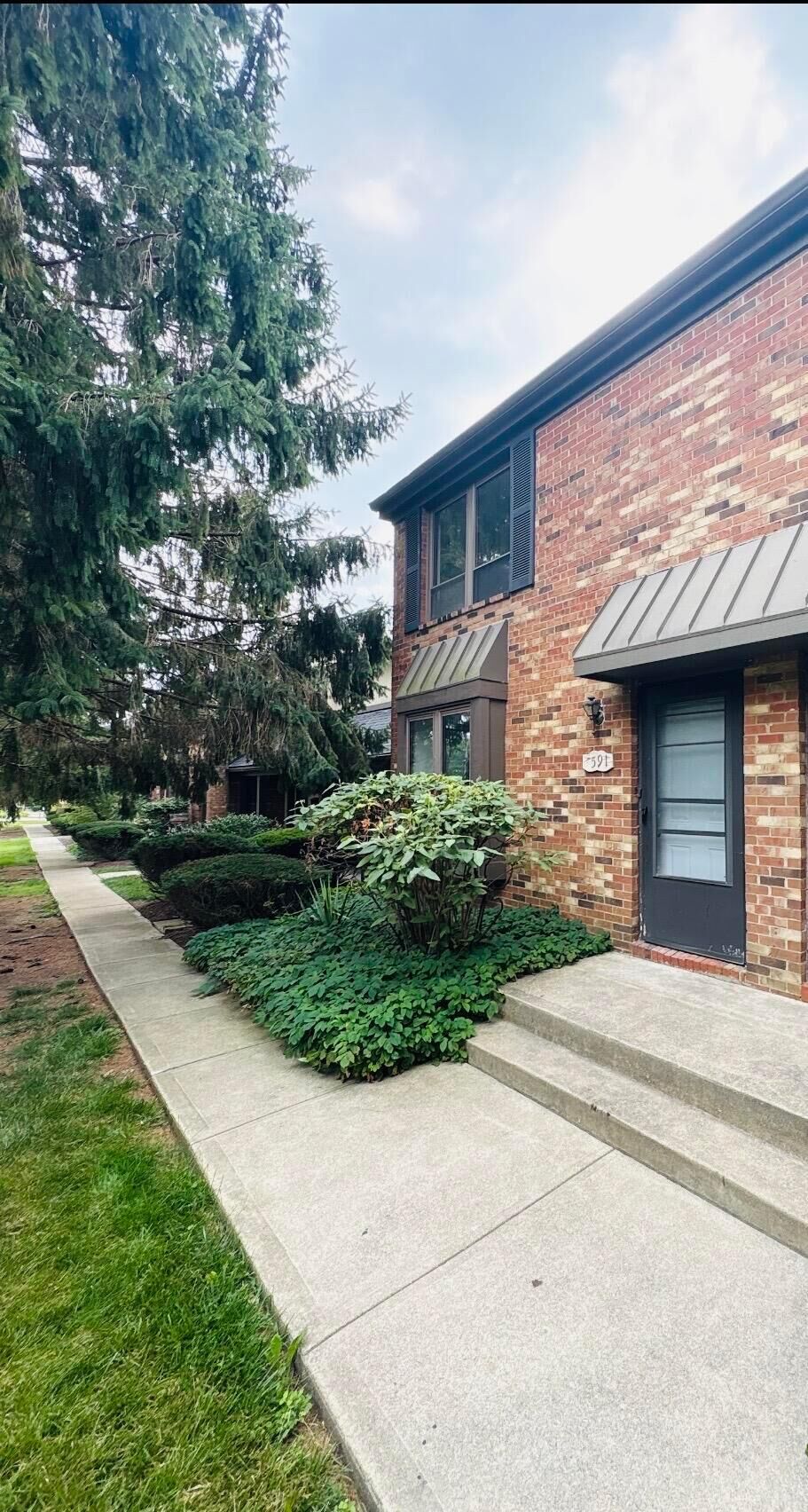Property Photo:  1599 McNaughten Road  OH 43232 