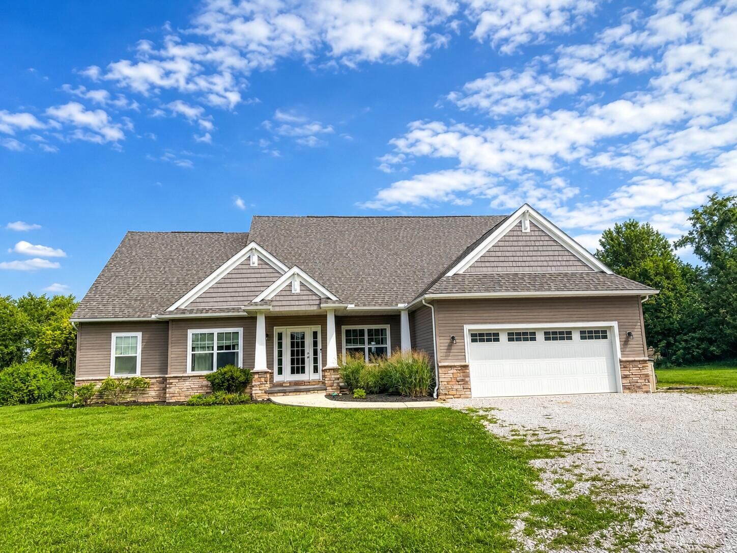 Property Photo: 1545 N State Route 61 OH 43074