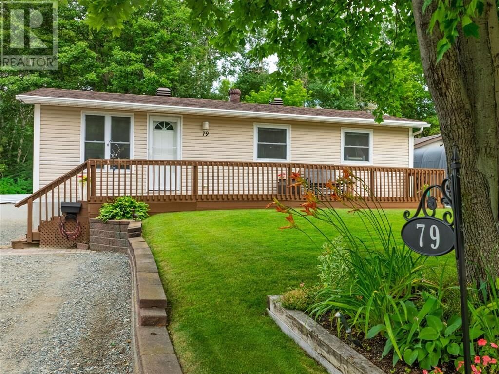 Property Photo:  79 Manor Road  ON P3B 3K9 
