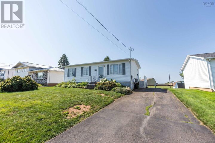 Property Photo:  75 Willow Street  NS B4H 3W6 