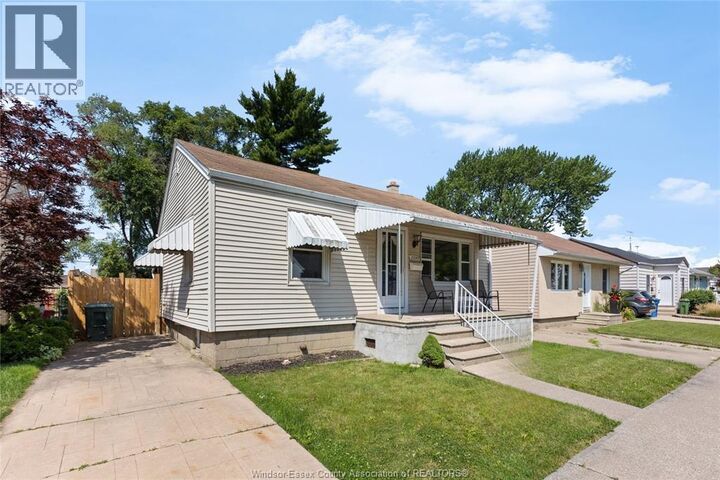 Property Photo: 2293 Marentette ON N8W 2C2
