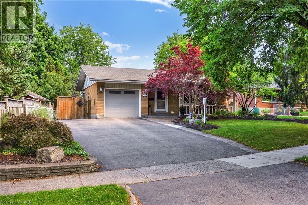 Property Photo:  240 Willowdale Avenue  ON N2J 3M1 