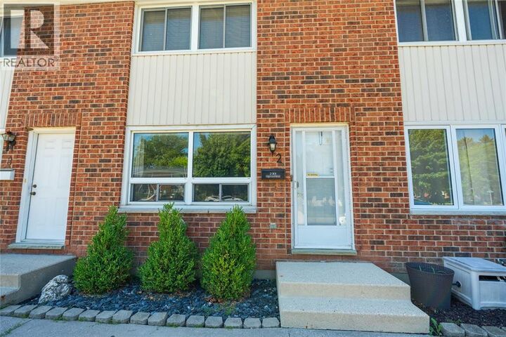 Photo de la propriété:  301 Edgewood Street 2  ON N7S 4X7 