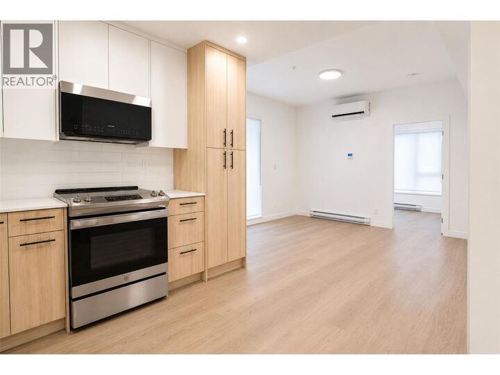 Property Photo: 1380 Pridham Avenue 201 BC V1Y 6B5