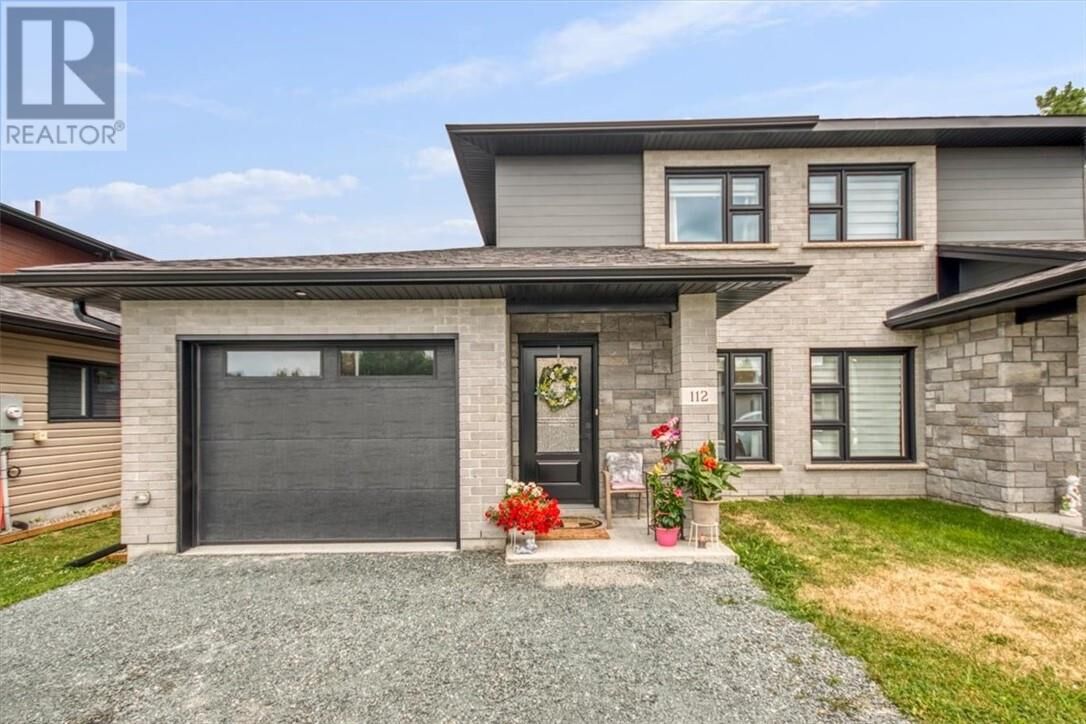 Property Photo:  112 Hollybrook Crescent  ON P0M 1B0 