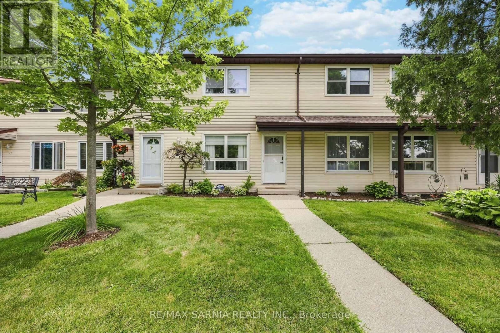Property Photo: 200 St Clair Boulevard 5 ON N0N 1G0