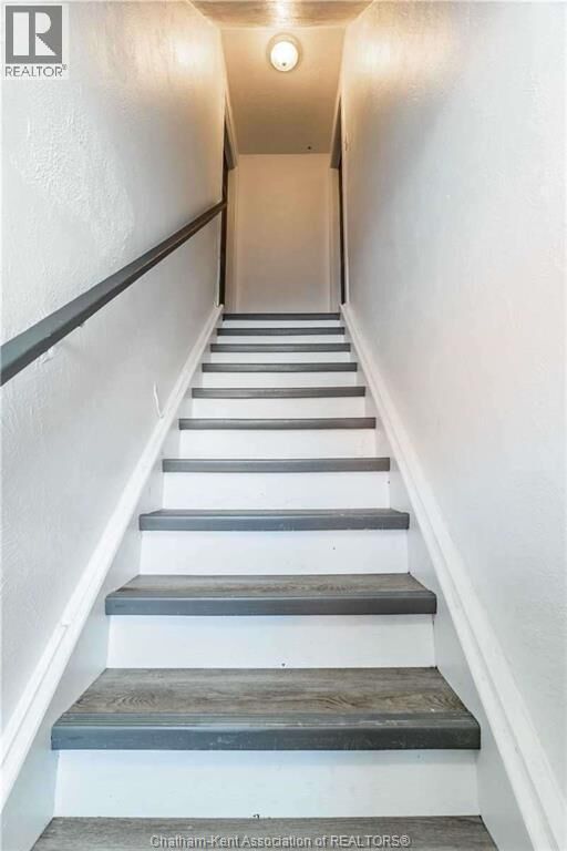 Property Photo:  26 Florence Street  ON N7L 3G1 