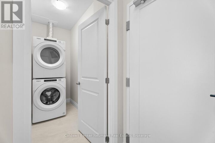 Property Photo:  1882 Gordon Street 308  ON N1L 0P6 