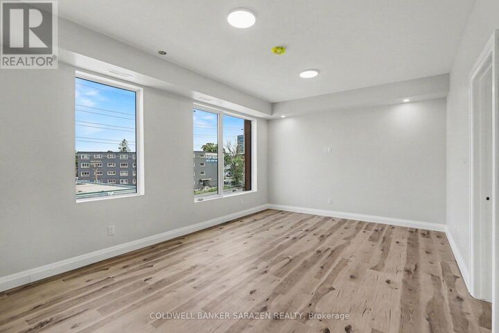 Property Photo: 42 McArthur Avenue 101 ON K1L 6R2