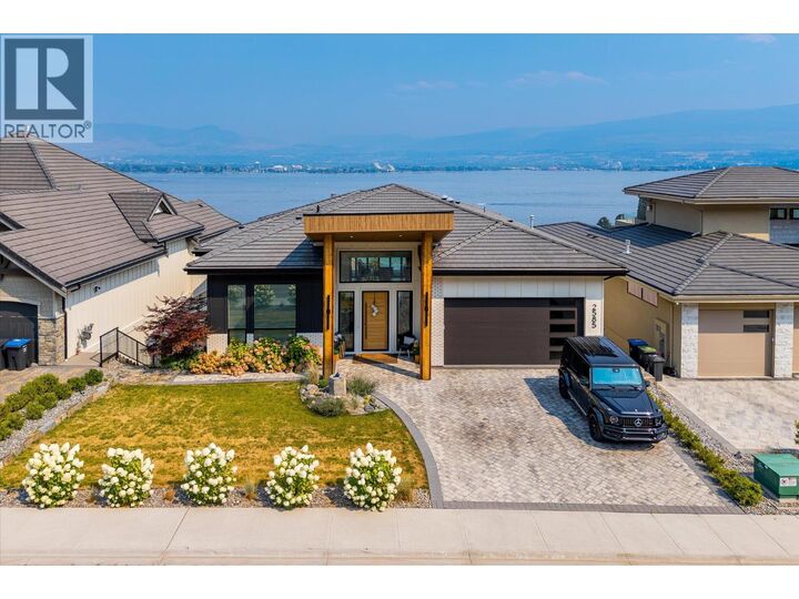 Property Photo: 2585 Casa Palmero Drive BC V1Z 4B1