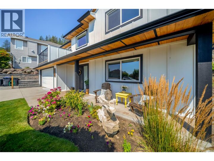 Property Photo: 2310 Shannon Heights Place BC V4T 2V2