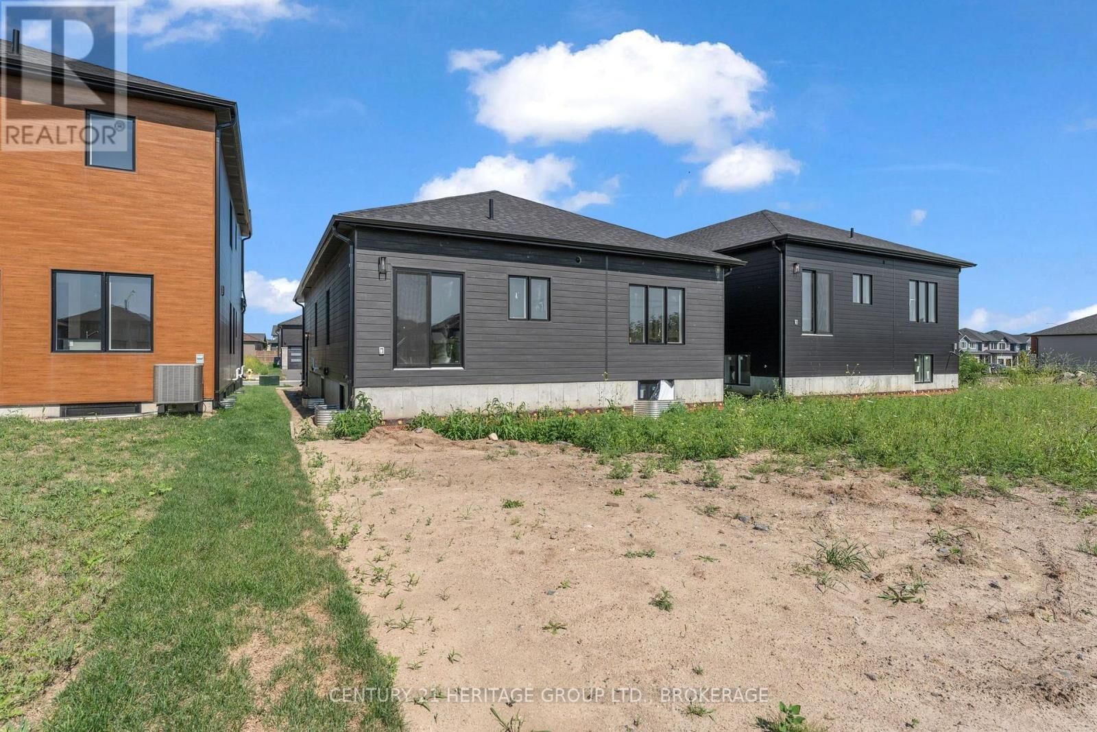 Property Photo: 56 Dusenbury Drive ON K0H 1N0