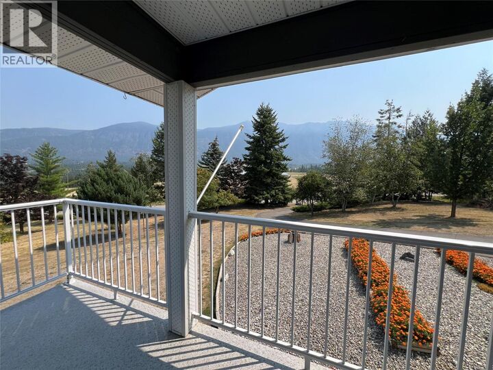 Property Photo: 3765 Crestview Road BC V0B 1G2