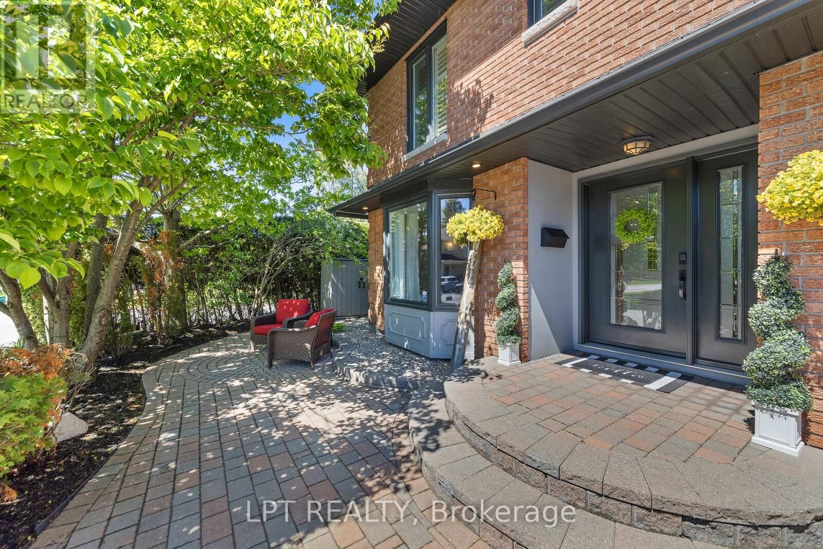 Property Photo: 11 Elderwood Trail ON K2S 1C9
