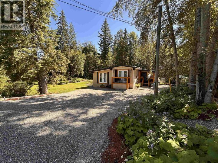 Property Photo: 1122 Ellison Road BC V2J 5L6