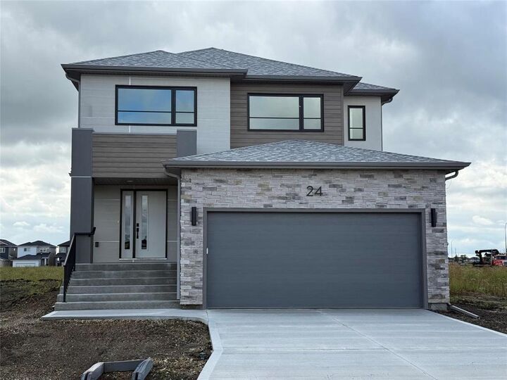 24 Porcupine Crescent — photo 1