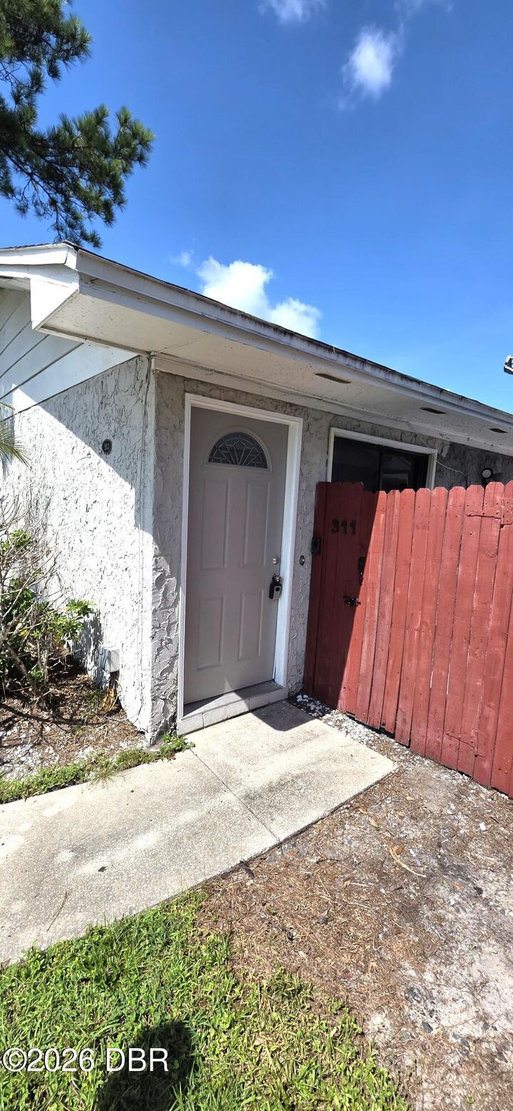 Property Photo:  311 San Miguel Street  FL 32708 
